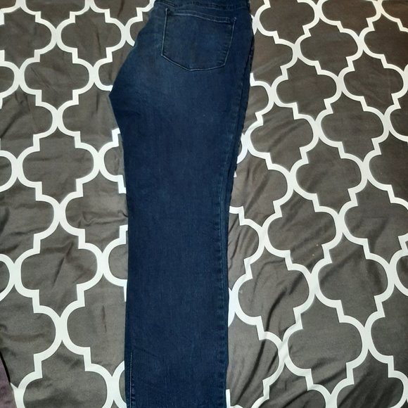 💜3 /$15💜Maternity jeans - Picture 2 of 4